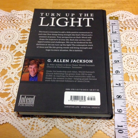 Christian Life / Spiritual Growth  - Turn up the Light One-Year Devotional - Picture 2 of 7